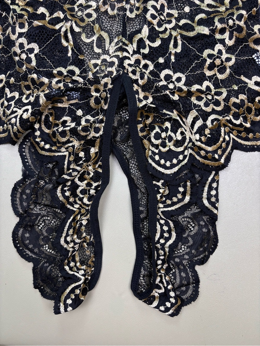 Avidlove Lace Teddy Bodysuit Black Gold Halter Cutout Lingerie 18W NWT - Picture 6 of 10